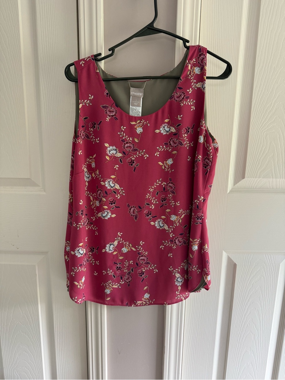 Chico's Floral Scoop Neck Camisole in Berry Pink